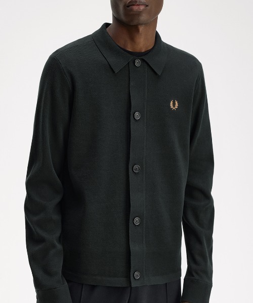 FRED PERRY(フレッドペリー)の「【先行予約受付中】Knitted Overshirt/ニットオーバーシャツ(カーディガン/ボレロ・メンズ・ダークグリーン/ブラック・S/M/L)」の2枚目の写真