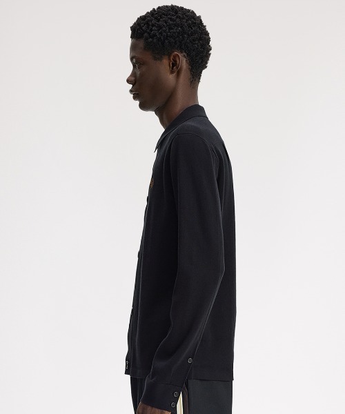 FRED PERRY(フレッドペリー)の「【先行予約受付中】Knitted Overshirt/ニットオーバーシャツ(カーディガン/ボレロ・メンズ・ダークグリーン/ブラック・S/M/L)」の6枚目の写真
