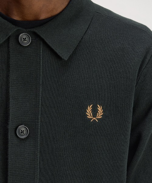 FRED PERRY(フレッドペリー)の「【先行予約受付中】Knitted Overshirt/ニットオーバーシャツ(カーディガン/ボレロ・メンズ・ダークグリーン/ブラック・S/M/L)」の10枚目の写真