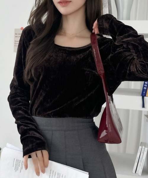 Ada.(エイダ)の「バックオープン ベロア コンパクト カットソー(Tシャツ/カットソー・レディース・ネイビー/ブラック/ブラウン・FREE)」の11枚目の写真