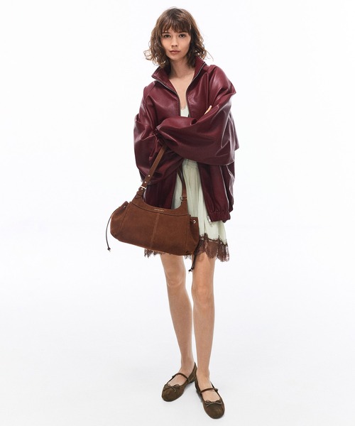 CHARLES & KEITH(チャールズ & キース)の「Lillith リリス ドローストリング トートバッグ(トートバッグ・レディース・ダークブラウン系5・M)」の3枚目の写真