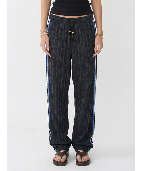 THE GREATEST(ザ グレイテスト)の「Line Pleats Wide Pants Black(その他パンツ・レディース・その他・FREE)」の1枚目の写真