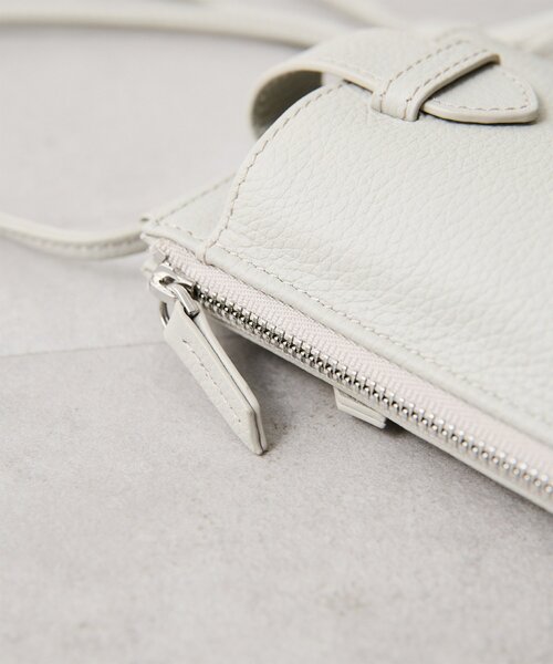 Whim Gazette(ウィムガゼット)の「【Hoaw.】スマホウォレットショルダー縦型(ショルダーバッグ・レディース・ブラック/ライトグレー/シルバー・FREE)」の12枚目の写真