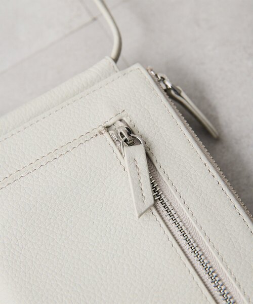 Whim Gazette(ウィムガゼット)の「【Hoaw.】スマホウォレットショルダー縦型(ショルダーバッグ・レディース・ブラック/ライトグレー/シルバー・FREE)」の14枚目の写真