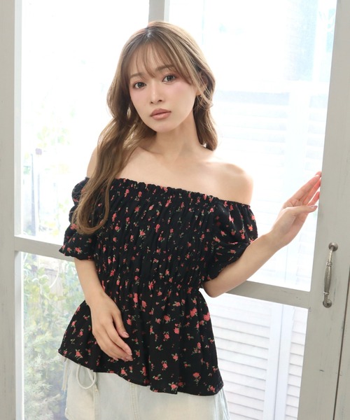 CECIL McBEE(セシルマクビー)の「花柄シャーリングブラウス(シャツ/ブラウス・レディース・ブラック/ライトグリーン/イエロー・MEDIUM)」の11枚目の写真