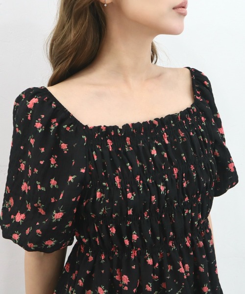 CECIL McBEE(セシルマクビー)の「花柄シャーリングブラウス(シャツ/ブラウス・レディース・ブラック/ライトグリーン/イエロー・MEDIUM)」の12枚目の写真