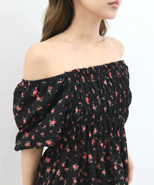 CECIL McBEE(セシルマクビー)の「花柄シャーリングブラウス(シャツ/ブラウス・レディース・ブラック/ライトグリーン/イエロー・MEDIUM)」の13枚目の写真