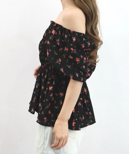 CECIL McBEE(セシルマクビー)の「花柄シャーリングブラウス(シャツ/ブラウス・レディース・ブラック/ライトグリーン/イエロー・MEDIUM)」の14枚目の写真