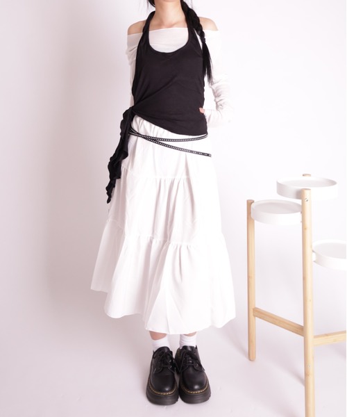 Vini(ヴィニ)の「ホルターネックレイヤードトップス(Tシャツ/カットソー・レディース・ブラック×ホワイト・MEDIUM)」の3枚目の写真