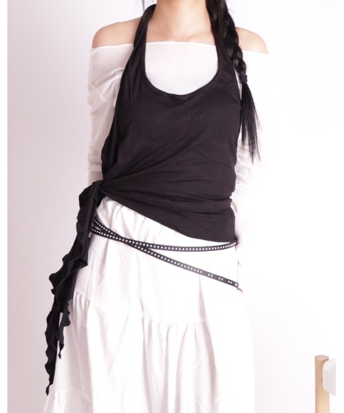 Vini(ヴィニ)の「ホルターネックレイヤードトップス(Tシャツ/カットソー・レディース・ブラック×ホワイト・MEDIUM)」の4枚目の写真