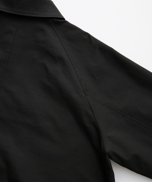 EMMA CLOTHES(エマクローズ)の「ツイルステンカラーロングコート〈UVカット〉(ステンカラーコート・メンズ・スミクロ/アイボリー・S/M/L)」の10枚目の写真