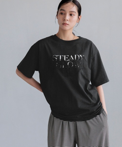 LOWRYS FARM(ローリーズファーム)の「レースロゴプリントT 1063342(Tシャツ/カットソー・レディース・チャコールグレー/ブラック/アイボリー・FREE)」の5枚目の写真