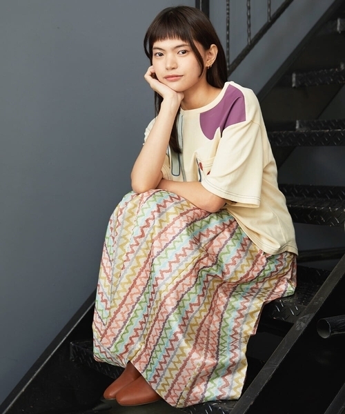 Jocomomola(ホコモモラ)の「Pincelade ジャカードストライプスカート(スカート・レディース・ネイビー/ベージュ・42/40)」の11枚目の写真