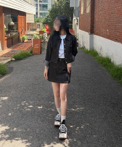 unnu(ユヌ)の「【SETUP】デニムショートジャケット×ミニスカートセットアップ/ぺチパンつき(セットアップ・レディース・ダークブルー/ブラック/ブラウン・M)」の11枚目の写真