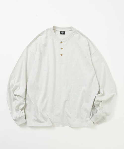 FREAK'S STORE(フリークスストア)の「限定展開 9オンス Heavyweight ビッグシルエット ヘンリーネック ロングスリーブTシャツ/ヘビーウェイト/ロンTEE(Tシャツ/カットソー・メンズ・ブラック/アッシュグレー/ホワイト/スミクロ・LARGE/SMALL/MEDIUM)」の7枚目の写真