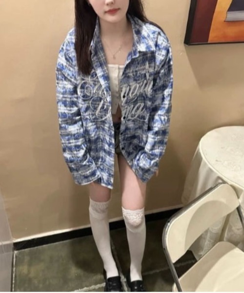 &soiree(アンドソワレ)の「ビックシルエットアソート柄シャツ(シャツ/ブラウス・レディース・ブルー/ブルー系その他3/ブルー系その他4/ブルー系その他2/ピンク・MEDIUM/LARGE/X-LARGE)」の2枚目の写真