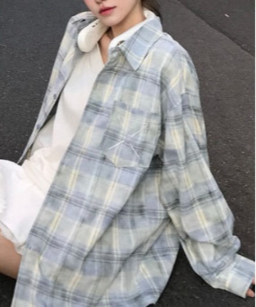 &soiree(アンドソワレ)の「ビックシルエットアソート柄シャツ(シャツ/ブラウス・レディース・ブルー/ブルー系その他3/ブルー系その他4/ブルー系その他2/ピンク・MEDIUM/LARGE/X-LARGE)」の3枚目の写真