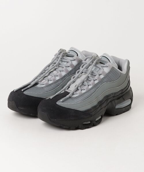 NIKE(ナイキ)の「W AIR MAX 95 SE(スニーカー・レディース・グレー系その他・28.5cm/28.0cm/27.5cm/27.0cm/26.5cm)」の1枚目の写真