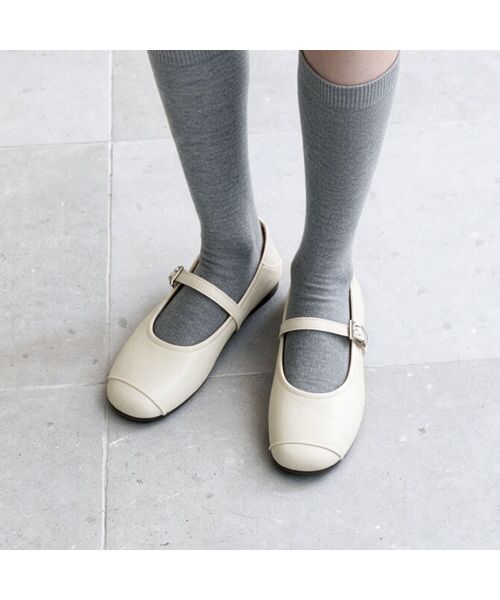 SPUR(シュプール)の「Adelin Soft-Fit Maryjane Flat メリージェーン フラットシューズ 2cm -WA9010 (3color)(バレエシューズ・レディース・ブラック/ブラウン/アイボリー・22.5cm/23cm/23.5cm/24cm/24.5cm/25cm)」の1枚目の写真
