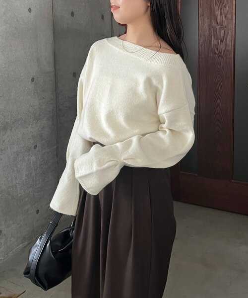 CAPRICIEUX LE'MAGE(カプリシューレマージュ)の「【もちふわシリーズ】もちふわWOOLボートネックニット(ニット/セーター・レディース・ボルドー/アイボリー/ベージュ/ブラウン・FREE)」の8枚目の写真