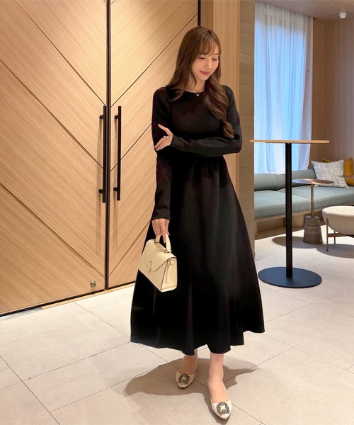 KOBE LETTUCE（コウベレタス）の「[ 岡部あゆみさんコラボ ] 前後2way長袖ニットワンピース（ワンピース・レディース・ブラック×ホワイト/ネイビー/アイボリー系/ブラック・M）」の5枚目の写真