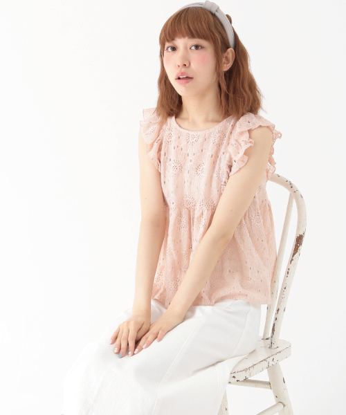 earth music&ecology(アースミュージックアンドエコロジー)の「袖フリルレースプルオーバー(シャツ/ブラウス・レディース・ブラック/ピンクベージュ/ミント/オフホワイト・FREE)」の4枚目の写真