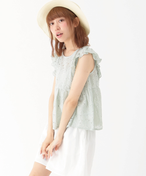 earth music&ecology(アースミュージックアンドエコロジー)の「袖フリルレースプルオーバー(シャツ/ブラウス・レディース・ブラック/ピンクベージュ/ミント/オフホワイト・FREE)」の3枚目の写真