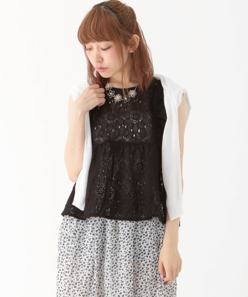 earth music&ecology(アースミュージックアンドエコロジー)の「袖フリルレースプルオーバー(シャツ/ブラウス・レディース・ブラック/ピンクベージュ/ミント/オフホワイト・FREE)」の11枚目の写真