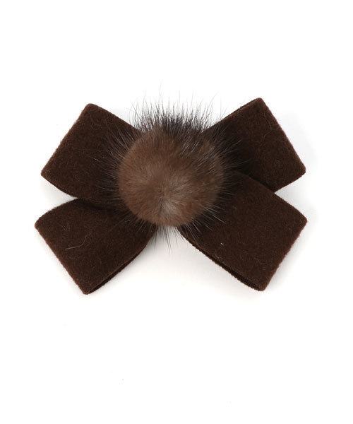 lala Born（ララボーン）の「ミンクファーポンポンヘアピン（バレッタ/ヘアクリップ・レディース・キャメル/ブラック/ピンク/ブラウン/グレー・FREE）」の10枚目の写真
