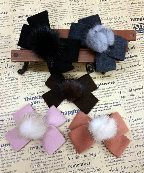 lala Born（ララボーン）の「ミンクファーポンポンヘアピン（バレッタ/ヘアクリップ・レディース・キャメル/ブラック/ピンク/ブラウン/グレー・FREE）」の7枚目の写真