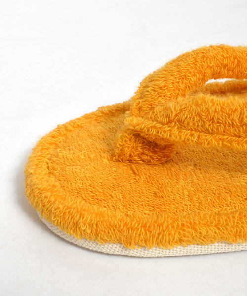 THING FABRICS（シングファブリックス）の「tHING FABRICS/シングファブリックス Tip Top 365 Beach Slippers（サンダル・レディース・ブラック/ベージュ/ネイビー/レッド/イエロー・1/0/2）」の6枚目の写真