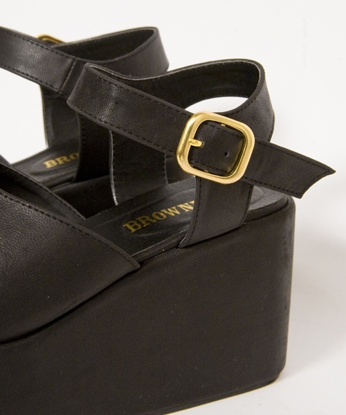 WEGO（ウィゴー）の「WEGO/フェイクレザー厚底ウェッジサンダル（サンダル・レディース・ブラック/ブラック系その他/ブラウン/ホワイト・23.5/24.5）」の12枚目の写真