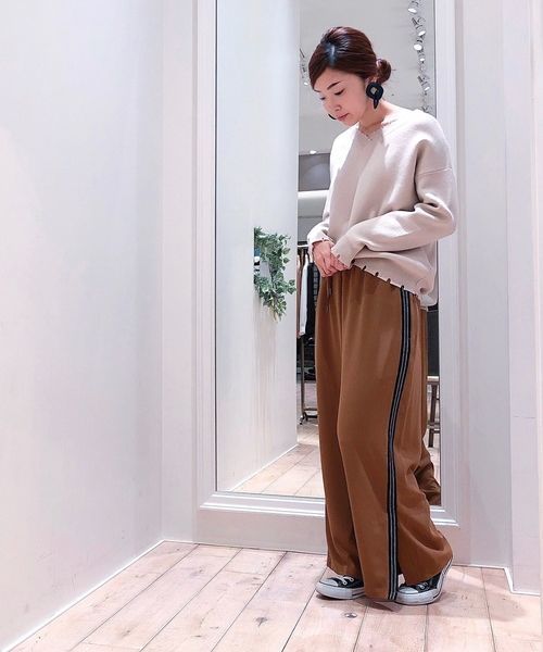 Editt by YECCA VECCA（エディットバイイェッカヴェッカ）の「ラインワイドパンツ（その他パンツ・レディース・ブラック/キャメル・FREE）」の2枚目の写真