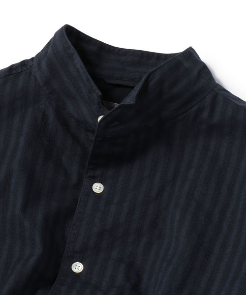 SHIPS(シップス)の「SU: スタンドカラー ストライプ シャツ(シャツ/ブラウス・メンズ・ブラック/ネイビー/オリーブ・SMALL/MEDIUM/LARGE/X-LARGE)」の5枚目の写真