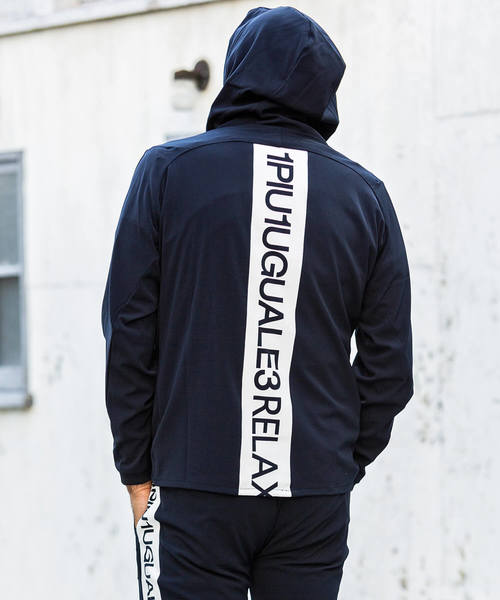 1piu1uguale3 RELAX（ウノピュウノウグァーレトレリラックス）の「1PIU1UGUALE3 RELAX(ウノピゥウノウグァーレトレ)4WAYストレッチラインロゴプルフーディ（パーカー・メンズ・ブラック/ネイビー・S/M/L/XL/XXL）」の11枚目の写真