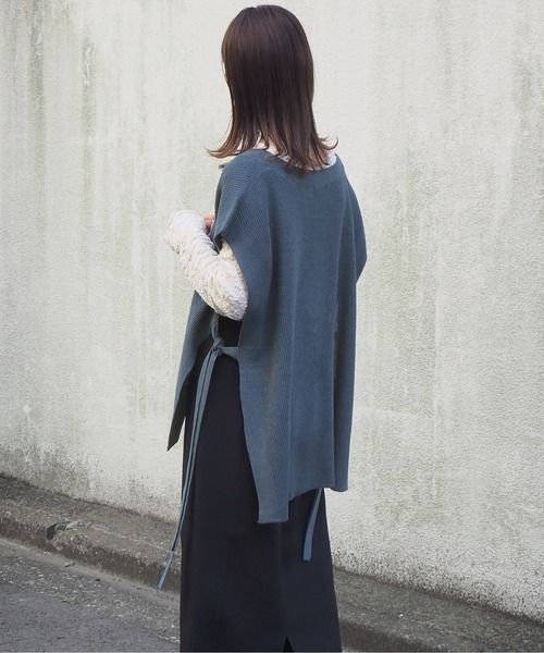 tiptop（ティップトップ）の「【web限定アイテム】サイドリボンニットベスト（ベスト・レディース・アイボリー/ブラック/ベージュ/カーキ/ブラウン/ダークブルー・FREE）」の9枚目の写真