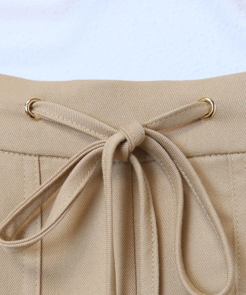 andme（アンドミー）の「きれいめツイル美脚ウエストドロストワイドパンツ（スラックス・レディース・ブラック/オフホワイト/モカ/ベージュ系その他/ネイビー/ダークカーキ/ベージュ系その他2/ラベンダー/テラコッタ/ライトカーキ/ベージュ系その他3/ブルー・S/M/L/XL）」の22枚目の写真