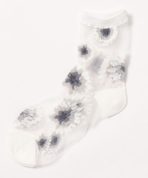 emesuelee（エメスーリー）の「シースルー 花 / チェック / ラメ / ドット ソックス（ソックス/靴下・レディース・ホワイト/ベージュ/ホワイト系その他/ブラック系その他/ブラック/オフホワイト/イエロー/チェリーピンク/ブルー/ブラック系その他2/ピンク系その他/ホワイト系その他2/カーキ/ピンク/ライトベージュ/アイボリー/ブラック系その他3/ブラック系その他4/ブルー系その他/ホワイト系その他3/ブラック系その他5/グレー/ベージュ系その他/ブラウン/ホワイト系その他4/ベージュ系その他2/ブラック系その他6/ベージュ系その他3/ホワイト系その他5/ブラック系その他7/グレー系その他/イエロー系その他/K/G/H/I/B/C/D/E/J/F/A/R/Q/O/P/L/M/N/U/V/W/S/T/その他1/その他2/その他6/その他7/その他8/その他9/その他10/その他14/その他16/その他11/その他12/その他13/その他17/その他18/その他19/その他20/その他22/その他23/その他24/その他25/その他26/その他27/その他21/その他3/その他5/その他4/X/Y/Z/その他15/その他28/その他29/その他30/パープル系その他2/その他31/その他32/その他33/その他34/その他35・フリー）」の4枚目の写真