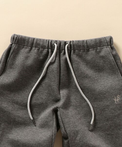 SHIPS（シップス）の「【WEB限定】SHIPS: ワンポイント ロゴ バルキー ポンチ ジョガー パンツ（その他パンツ・メンズ・ブラック/チャコールグレー/オリーブ/ネイビー・S/M/L/XL/XXL）」の5枚目の写真