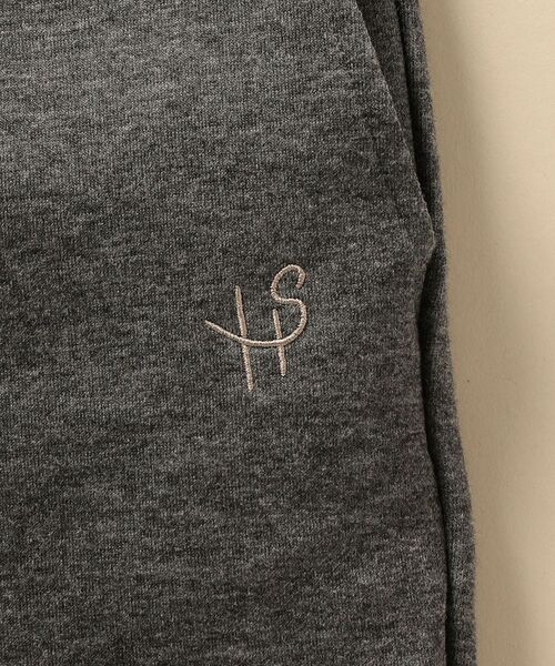 SHIPS（シップス）の「【WEB限定】SHIPS: ワンポイント ロゴ バルキー ポンチ ジョガー パンツ（その他パンツ・メンズ・ブラック/チャコールグレー/オリーブ/ネイビー・S/M/L/XL/XXL）」の7枚目の写真