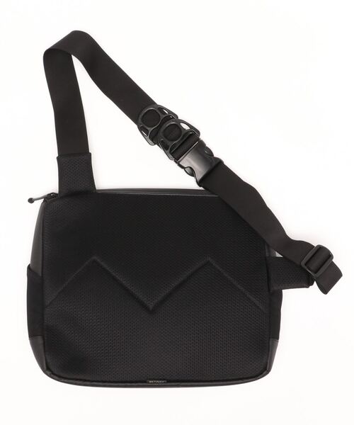MAKAVELIC（マキャベリック）の「MAKAVELIC/TRUCKS RAISE SHOULDER BAG（ショルダーバッグ・レディース・ブラック/ネイビー・FREE）」の5枚目の写真
