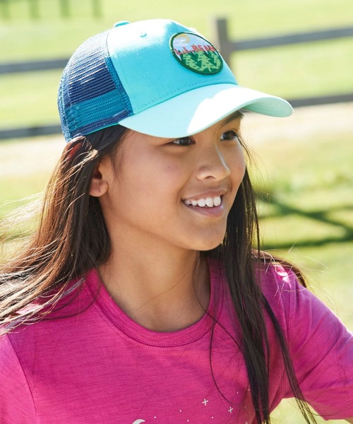 L.L.Bean（エルエルビーン）の「キッズ・トラッカー・ハット（キャップ・キッズ・グリーン/ブルー系その他/ブルーグリーン/ヘザーグレー/ライトブルー/グリーン系その他/ブルー系その他2/レッド系その他/ピンク系その他/グリーン系その他2/ブルー系その他3/マルチ/ブルー系その他4/パープル系その他/ブルー系その他5/ブラック系その他/グリーン系その他4/レッド系その他2・OSFA）」の21枚目の写真