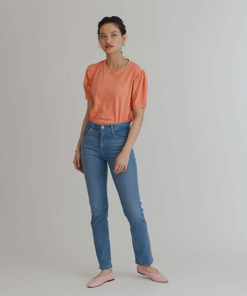 Levi's(リーバイス)の「724 HIGH RISE STRAIGHT RIO FROST(デニムパンツ・レディース・ライトインディゴブルー・30inch/28inch/29inch/24inch/25inch/26inch/27inch/23inch)」の3枚目の写真