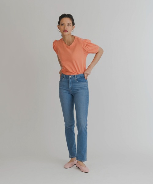 Levi's(リーバイス)の「724 HIGH RISE STRAIGHT RIO FROST(デニムパンツ・レディース・ライトインディゴブルー・30inch/28inch/29inch/24inch/25inch/26inch/27inch/23inch)」の6枚目の写真