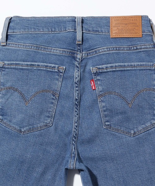 Levi's(リーバイス)の「724 HIGH RISE STRAIGHT RIO FROST(デニムパンツ・レディース・ライトインディゴブルー・30inch/28inch/29inch/24inch/25inch/26inch/27inch/23inch)」の13枚目の写真