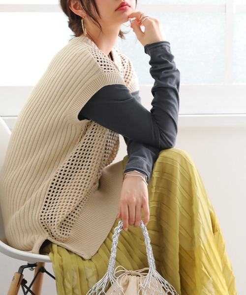 osharewalker（オシャレウォーカー）の「『ケーブル×メッシュニットベスト』（ベスト・レディース・グレイッシュブルー/ベージュ/ブラック・FREE）」の13枚目の写真