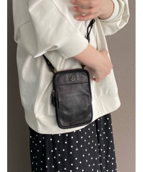 BEARDSLEY（ビアズリー）の「”HARBOUR 2nd”レザーミニバック（トートバッグ・レディース・ブラック/キャメル/カーキ/ピンク/ブラウン・FREE）」の2枚目の写真