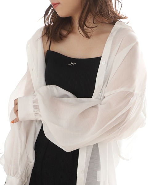 one after another NICE CLAUP（ワンアフターアナザーナイスクラップ）の「アルファベット刺繍ロゴキャミソール（キャミソール・レディース・ホワイト系その他/ホワイト系その他2/ホワイト系その他3/ブラック系その他/ブラック系その他2/ブラック系その他3/ピンク系その他/ピンク系その他2/ピンク系その他3・FREE）」の2枚目の写真