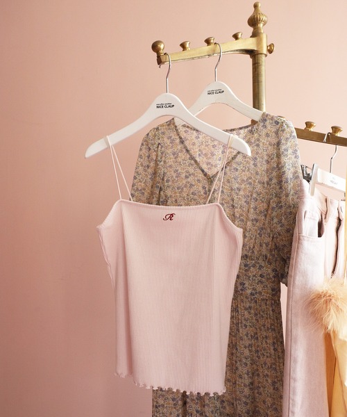 one after another NICE CLAUP（ワンアフターアナザーナイスクラップ）の「アルファベット刺繍ロゴキャミソール（キャミソール・レディース・ホワイト系その他/ホワイト系その他2/ホワイト系その他3/ブラック系その他/ブラック系その他2/ブラック系その他3/ピンク系その他/ピンク系その他2/ピンク系その他3・FREE）」の13枚目の写真