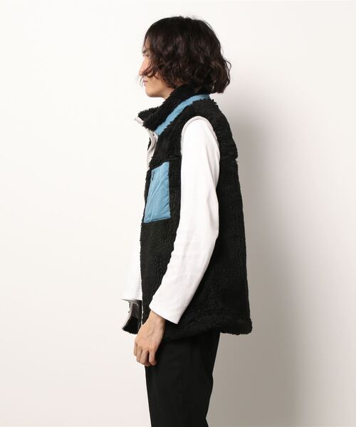 チチカカ（チチカカ）の「シャギーボア配色ベスト 【ユニセックス】（ベスト・メンズ・ブラック/オフホワイト・MEDIUM/LARGE）」の3枚目の写真